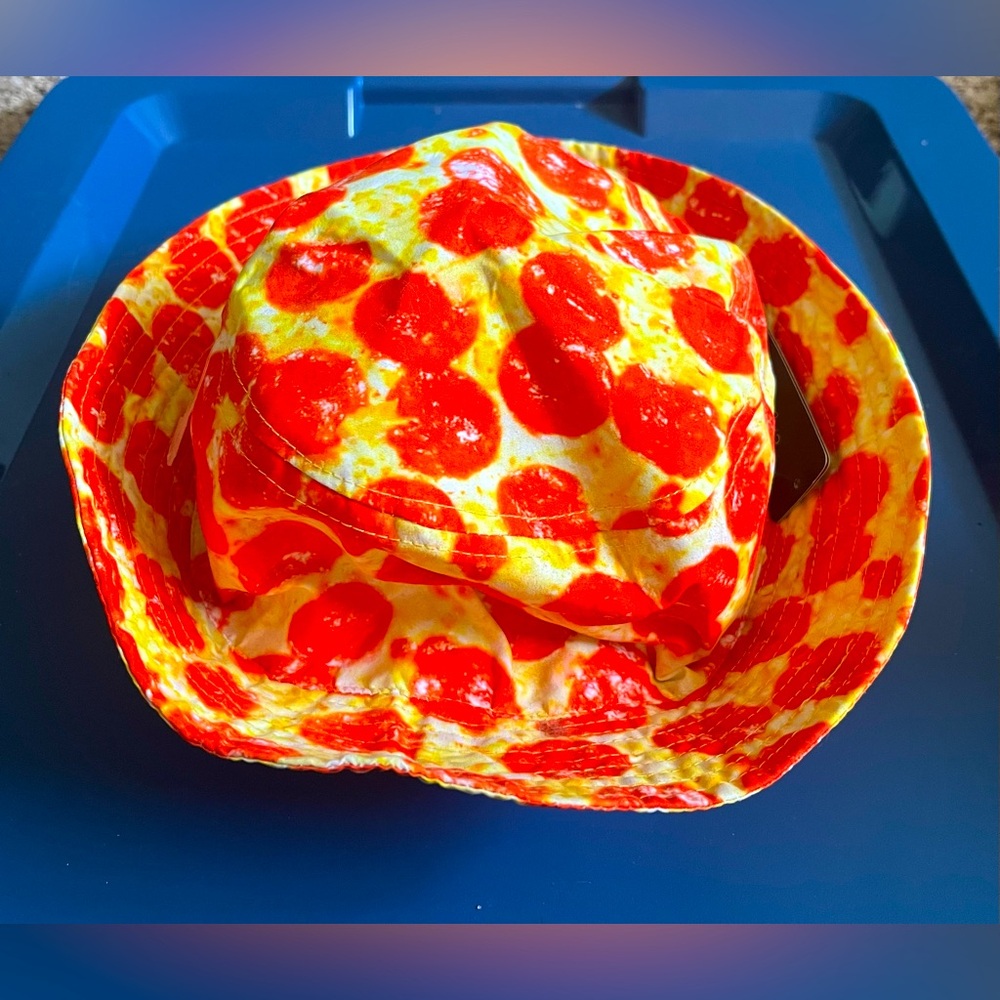 City Hunter Pizza Print Hat